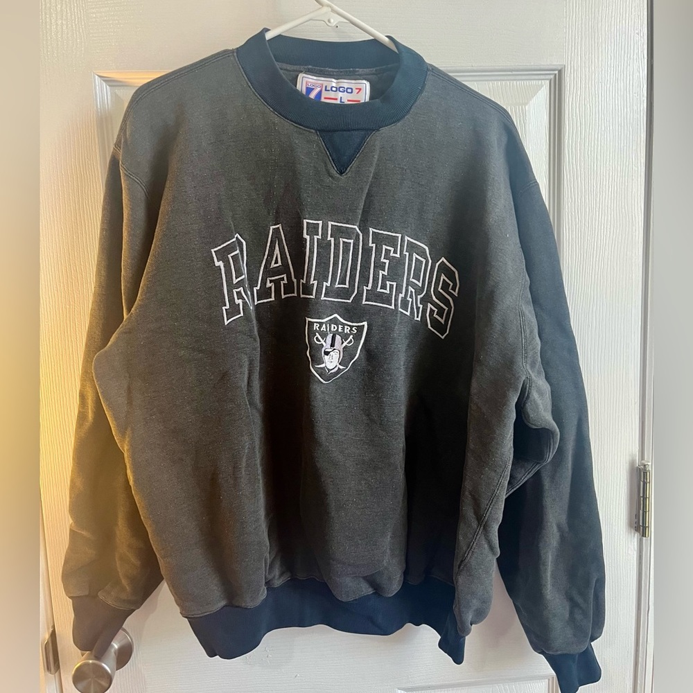 Vintage (?) Logo7 Raiders Sweatshirt